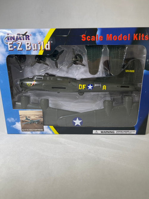 B17 Flying Fortress Airplane Model Green
