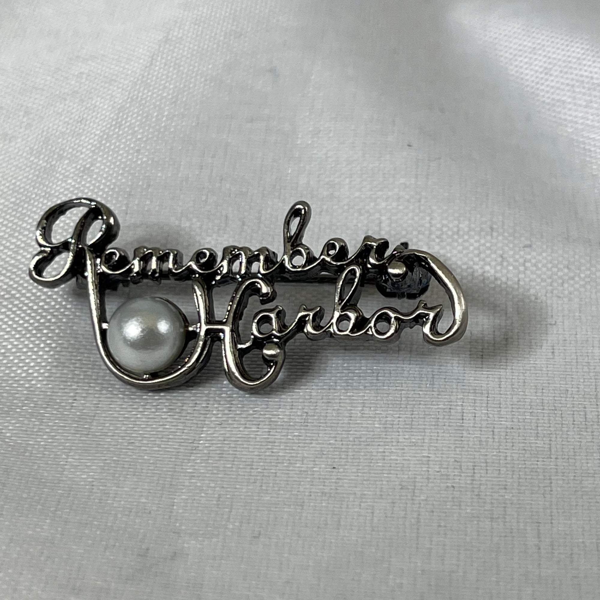 Pearl Harbor Remembered Pearl Pin