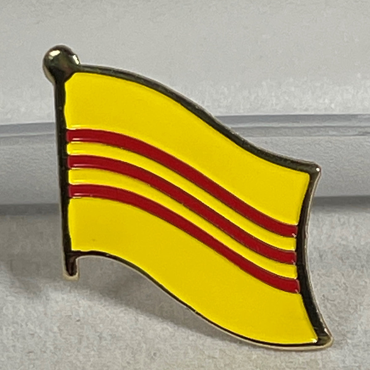 South Vietnamese Flag Pin
