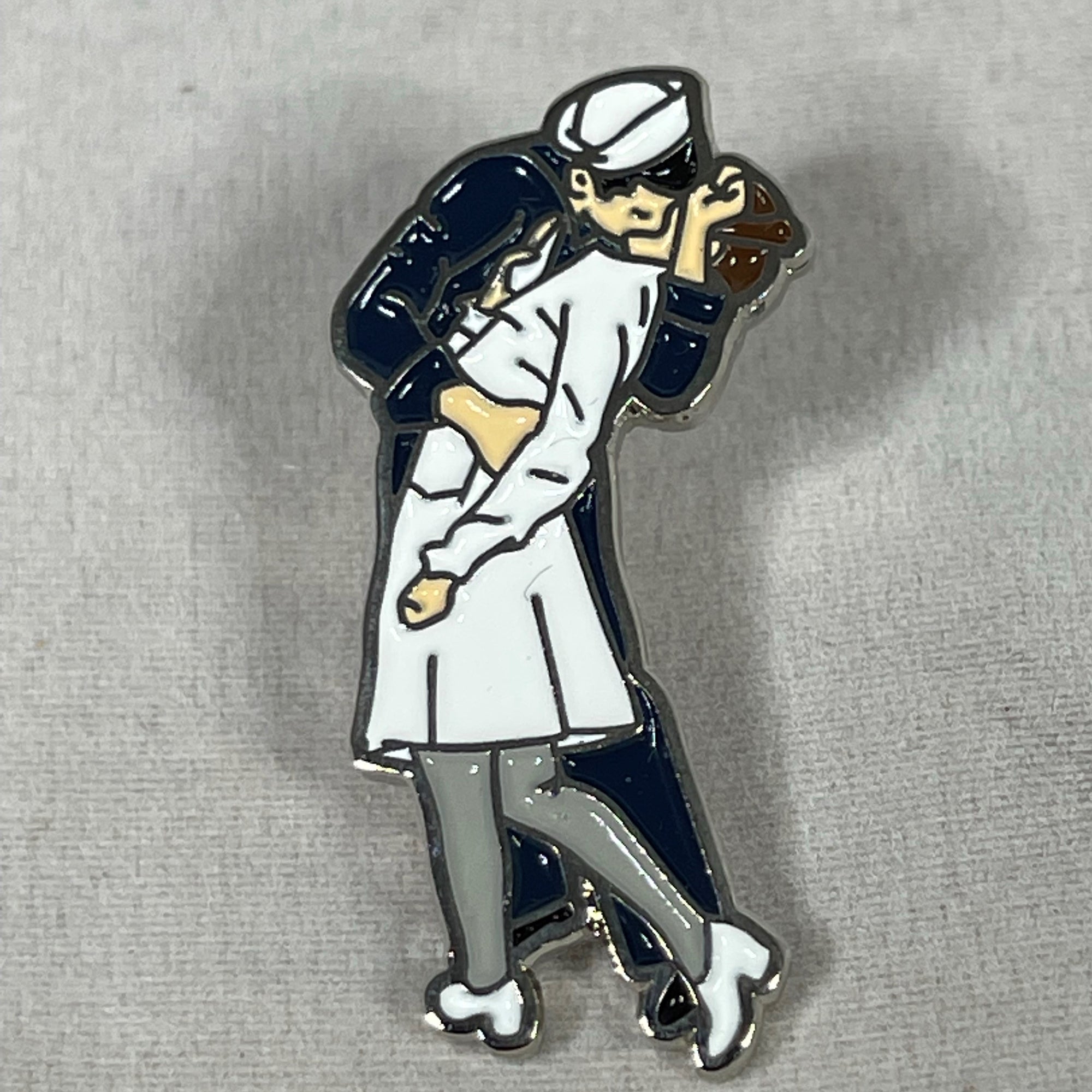 The Kiss Pin